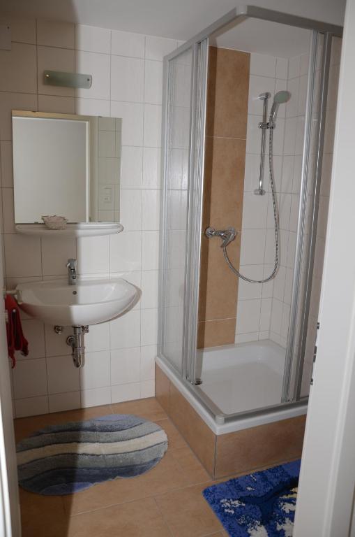 Gasthaus Hinterbruehl Salzburg Room photo